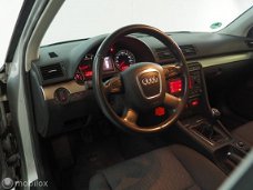 Audi A4 Avant - 2.0 Advance Dealer onderhouden
