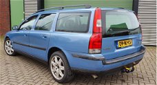 Volvo V70 - 2.4 D5 Geartronic Comfort Line APK*PDC*LEDER*FULL