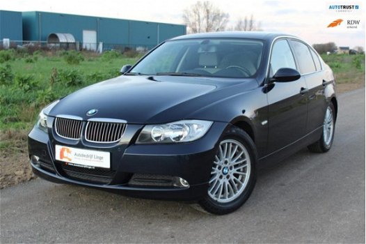 BMW 3-serie - 318i High Executive AUTOMAAT / NAVI / NETTE AUTO - 1