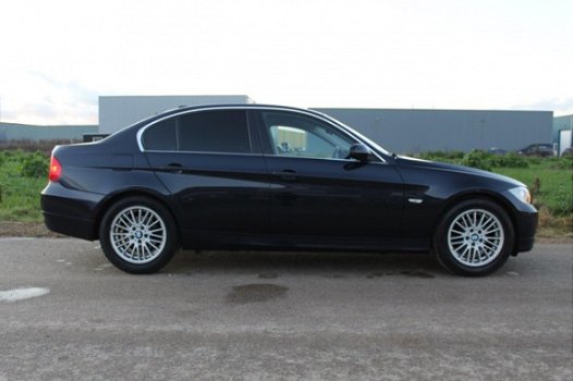 BMW 3-serie - 318i High Executive AUTOMAAT / NAVI / NETTE AUTO - 1