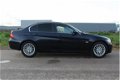 BMW 3-serie - 318i High Executive AUTOMAAT / NAVI / NETTE AUTO - 1 - Thumbnail