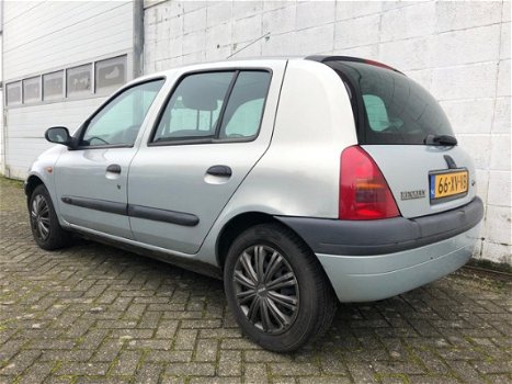 Renault Clio - 1.2 5DR NAP APK Elekpakket - 1