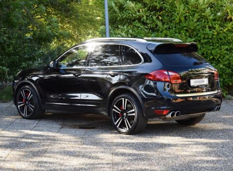 Porsche Cayenne - 4.8 Turbo / panoramadak / camera achter / stoelventilatie / elektrische achterklep - 1