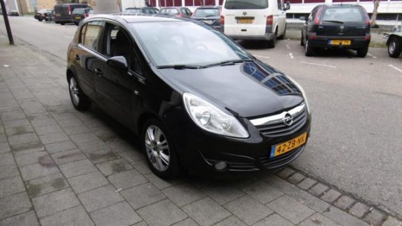 Opel Corsa - 1.4-16V Cosmo Apk/Airco/Navi/5Drs/Nap/Cd/Leer/Elektrisch/Centraal - 1