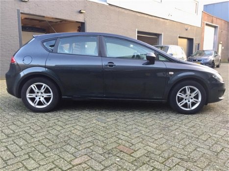 Seat Leon - 1.6 TDI Ecomotive Reference Airco Elek. Pakket LM-Wielen APK NAP - 1