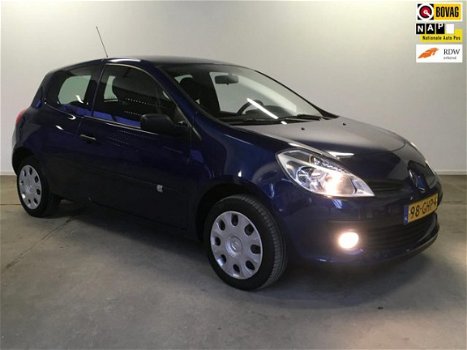 Renault Clio - 1.2-16V Special Line Airco / NAP / 1e Eigenaar - 1