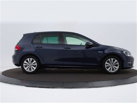 Volkswagen Golf - 1.0 Tsi 115pk Comfortline | Navigatie | Camera | Sportstoelen | P-Sensoren | 16