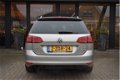 Volkswagen Golf Variant - 1.2 TSI DSG Highline [ PANORAMADAK LEDER STOELVERWARMING ] - 1 - Thumbnail