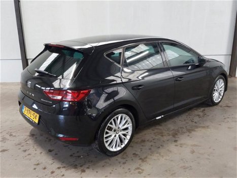 Seat Leon - 1.6 TDI Limited Edition III 1e EIGENAAR LED HALF LEER LEER NAVI ECC CRUISE - 1