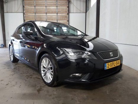 Seat Leon - 1.6 TDI Limited Edition III 1e EIGENAAR LED HALF LEER LEER NAVI ECC CRUISE - 1