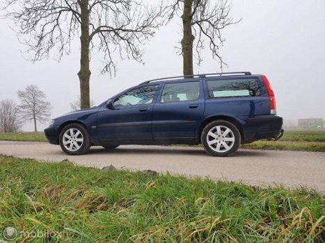 Volvo V70 - 2.4 aut. prachtige staat - 1