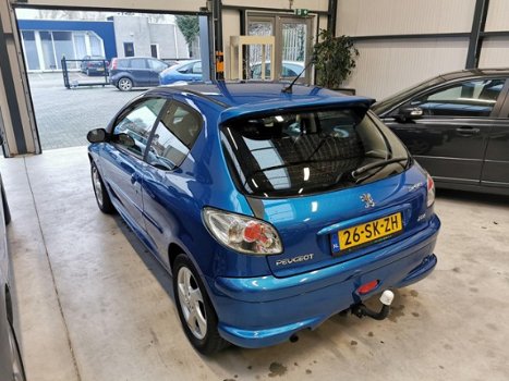 Peugeot 206 - 1.4-16V Air-line 3 Sport - Airco, LM, Bi-Color, AUX, - 1