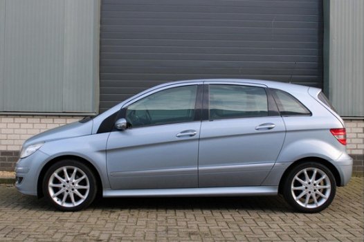 Mercedes-Benz B-klasse - B170 Avantgarde / Airco / PDC V+A - 1