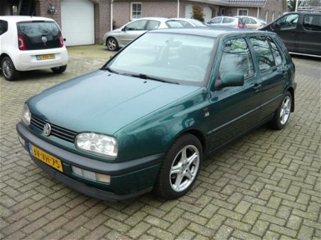 Volkswagen Golf - GOLF GL 66 KW AUT E2 - 1