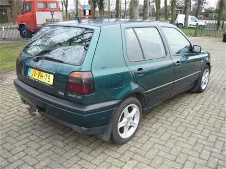 Volkswagen Golf - GOLF GL 66 KW AUT E2 - 1