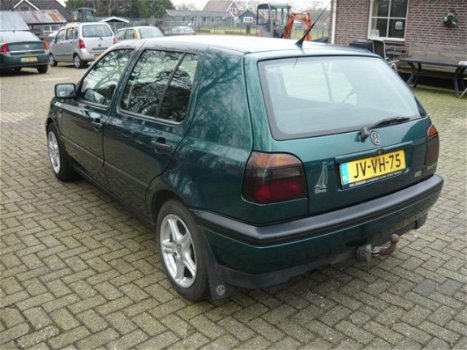 Volkswagen Golf - GOLF GL 66 KW AUT E2 - 1