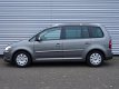 Volkswagen Touran - 1.4 TSI Trendline / automaat / Airco / 5-deurs / elek ramen / Cruise control / - 1 - Thumbnail