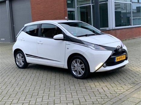 Toyota Aygo - 1.0 VVT-i x Airco / Camera / Apk - 1