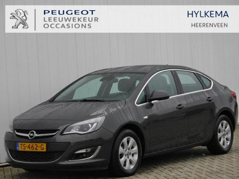 Opel Astra - 1.6 CDTI 136pk Cosmo | Leer | Xenon verlichting | Navigatie - 1