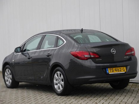 Opel Astra - 1.6 CDTI 136pk Cosmo | Leer | Xenon verlichting | Navigatie - 1