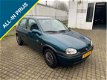 Opel Corsa - 1.4i Strada, stuurbekrachtigen en apk - 1 - Thumbnail