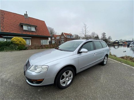 Volkswagen Passat Variant - 2.0 TDI 140pk Trendline - 1