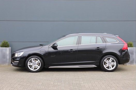 Volvo V60 - 2.4 D6 AWD Plug-In Hybrid Summum Adaptieve Cruise| Opendak| Standkachel| Exterieur styli - 1