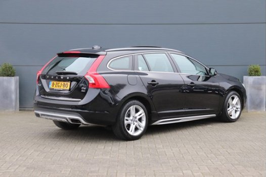 Volvo V60 - 2.4 D6 AWD Plug-In Hybrid Summum Adaptieve Cruise| Opendak| Standkachel| Exterieur styli - 1