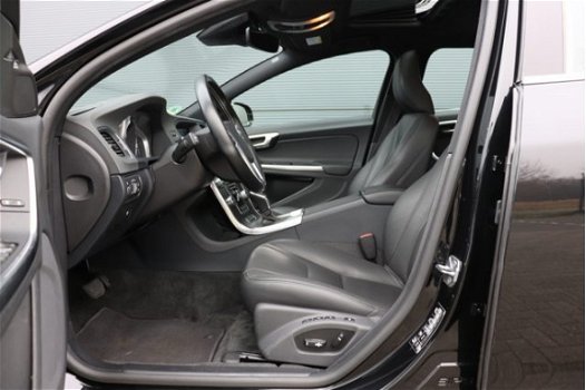 Volvo V60 - 2.4 D6 AWD Plug-In Hybrid Summum Adaptieve Cruise| Opendak| Standkachel| Exterieur styli - 1