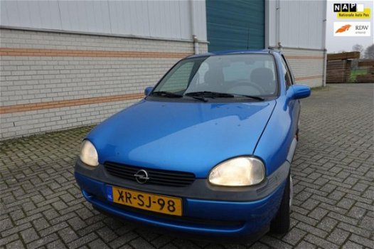 Opel Corsa - 1.2i-16V Strada - lage km stand -trekhaak - 1