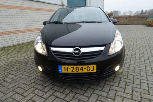 Opel Corsa - 1.4-16V Sport 17 