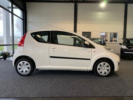 Peugeot 107 - 1.0-12V Millesim 200 AIRCO - 1