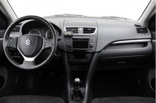 Suzuki Swift - 1.2 Exclusive EASSS | Climate Control | Cruise Control | Stoelverwarming - 1