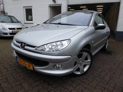 Peugeot 206 - 1.4-16V Quiksilver/automatische airco/ incl winterset - 1