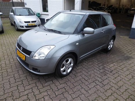 Suzuki Swift - 1.3 Exclusive Automaat/Airco - 1