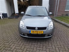 Suzuki Swift - 1.3 Exclusive Automaat/Airco