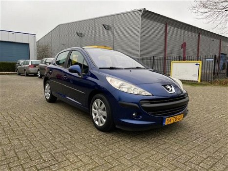 Peugeot 207 - 1.4-16V XT - 1