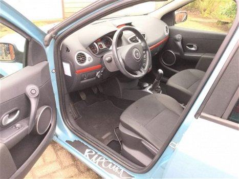 Renault Clio - 1.4-16V Rip Curl 5 deurs, 100 PK. , NW. APK, Airco, 16