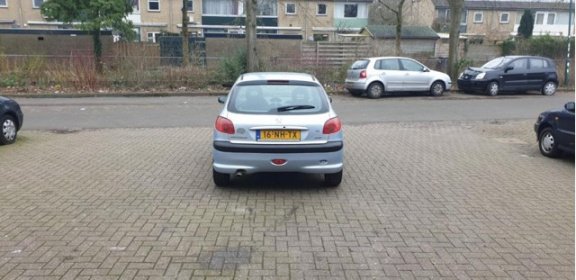 Peugeot 206 - 1.4 XR Challenge ZEER GOED ONDERHOUDEN, ZEER MOOI, NAP, APK 1 Jaar etc - 1