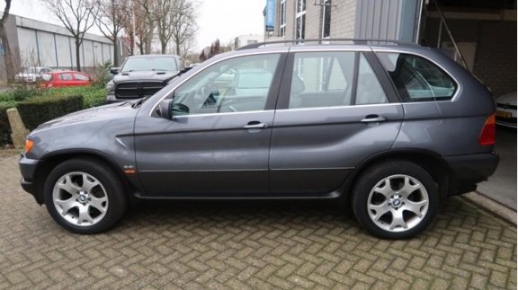 BMW X5 - 4.4i AUTOMAAT/LEER/PDC/STOELVERW/286PK/NAP - 1