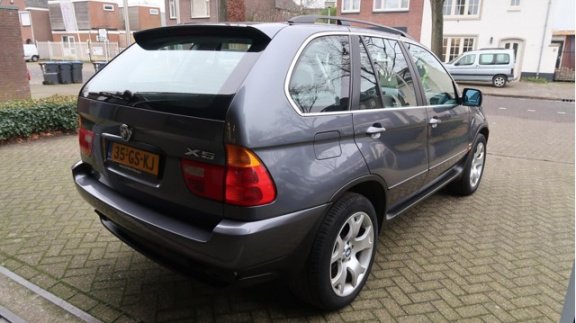 BMW X5 - 4.4i AUTOMAAT/LEER/PDC/STOELVERW/286PK/NAP - 1