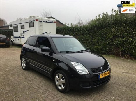 Suzuki Swift - 1.3 16V 3 DEURS SPORT EDITION + NIEUWE APK - 1