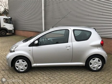 Toyota Aygo - 1.0-12V + - 1