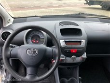 Toyota Aygo - 1.0-12V +