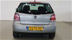 Volkswagen Polo - 1.2 Optive ZEER NETTE AUTO NL auto met 40176 NAP dealeronderhouden met airco cv UN - 1 - Thumbnail