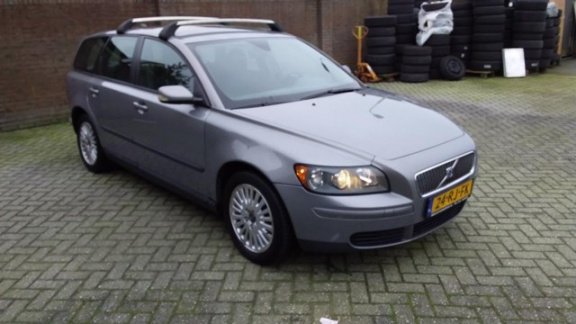 Volvo V50 - 1.6D Momentum EXPORT. RIJD GOED IS VIES - 1