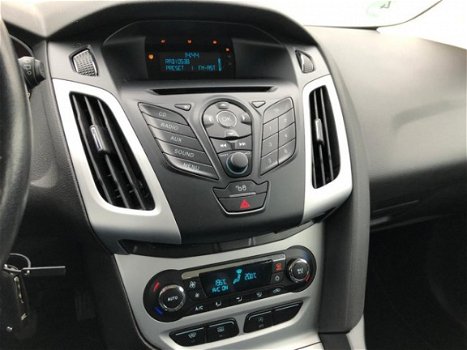 Ford Focus - 1.0 EcoBoost Titanium Airco|Parkeersensoren|Stoelverwarming - 1