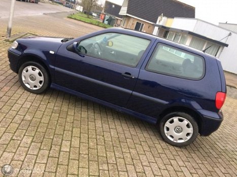 Volkswagen Polo - 1.4-16V Trendline - 1