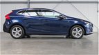 Volvo V40 - 2.0 D4 Ocean Race Business Pano Navi Xenon - 1 - Thumbnail