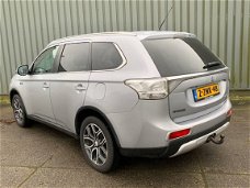 Mitsubishi Outlander - 2.0 PHEV Executive Edition X-Line TREKHAAK I NAVI + CAMERA I ORG. NL